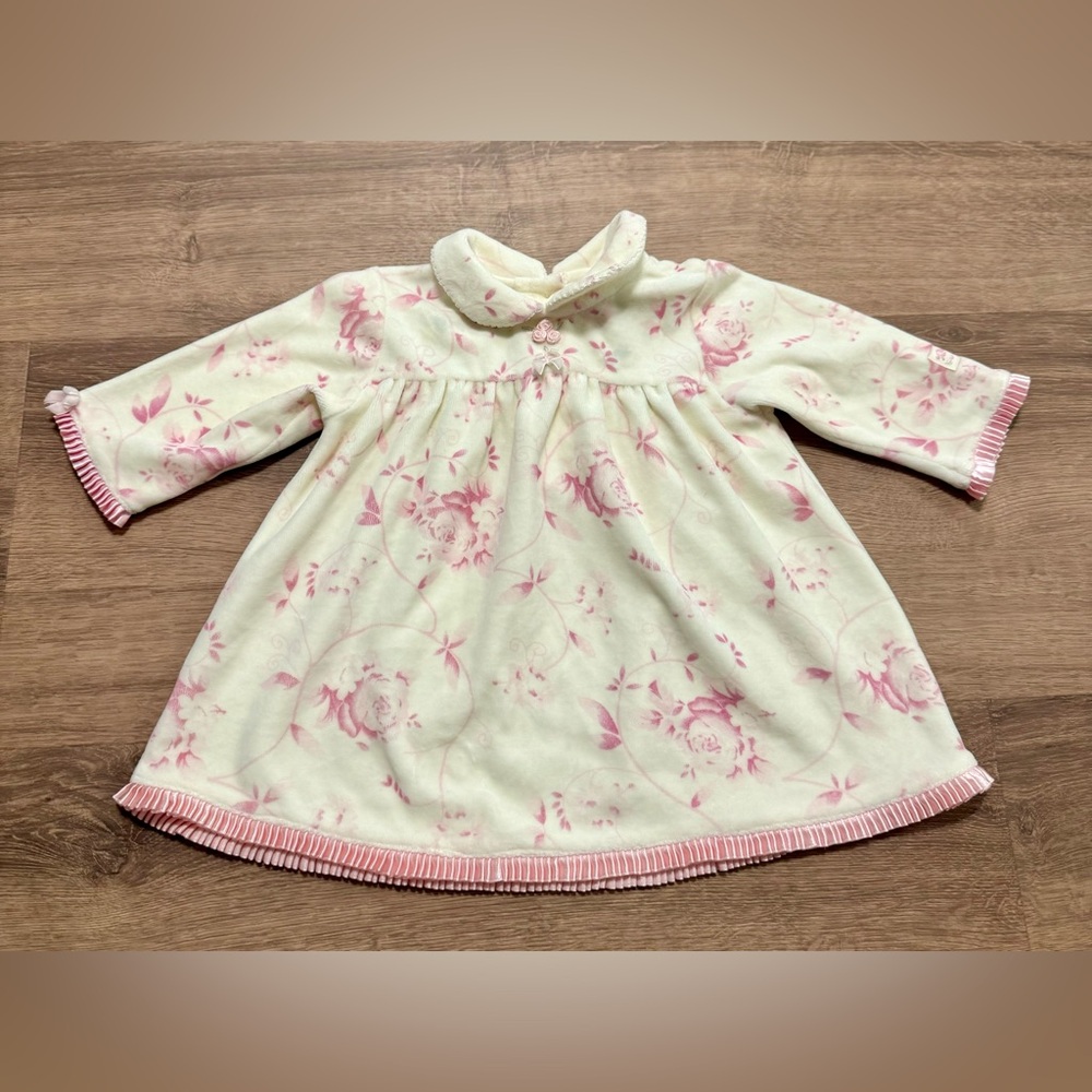 The Lullaby Club Cream and Pink Velvet Floral Dress